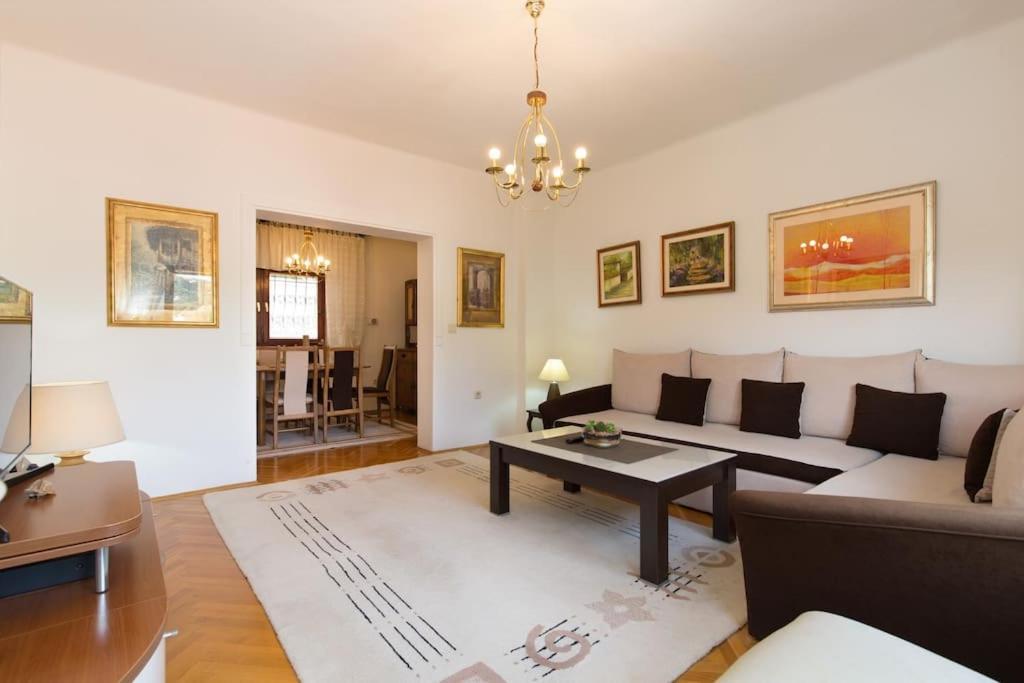 Old Town House In Sarajevo Apartment Bagian luar foto